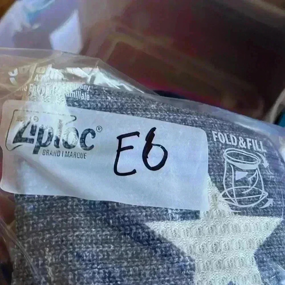 Women’s Blue Tee Shirt White Star Pattern Short Sleeves Shoulder Cutout 2XL - Picture 7 of 7